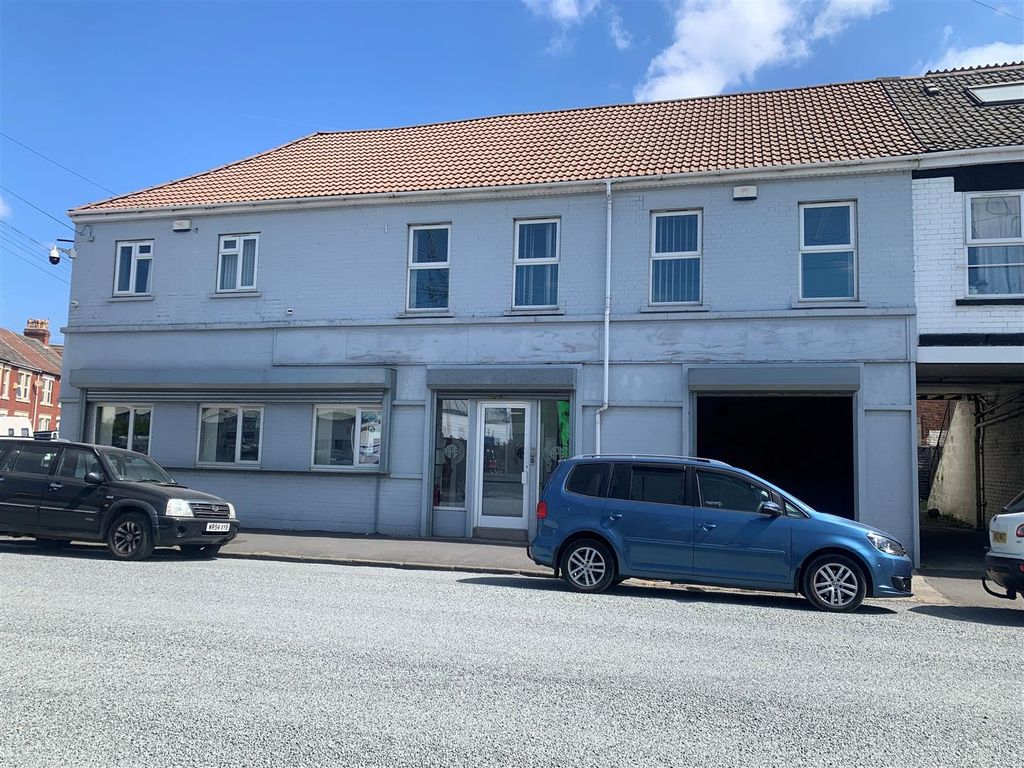 Property photo 3 of 10 4.Jpg