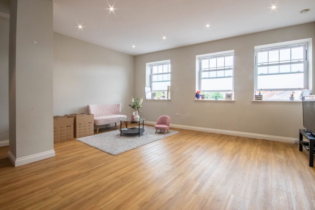 Property photo 1 of 6 E-2