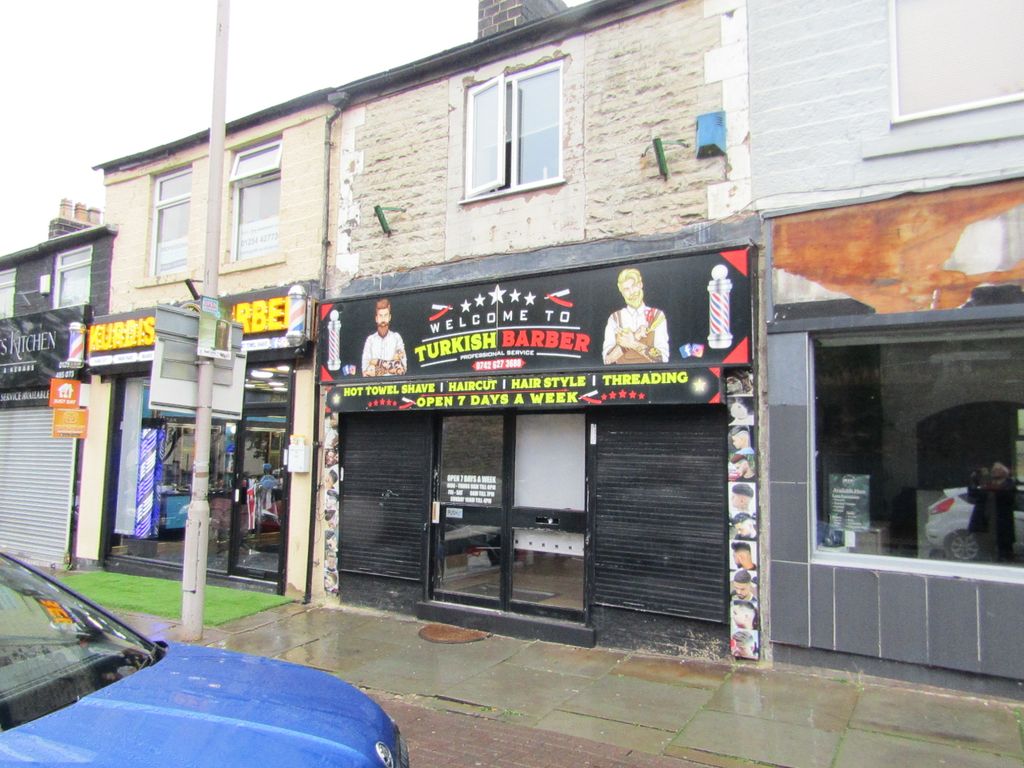 Property photo 1 of 2 External