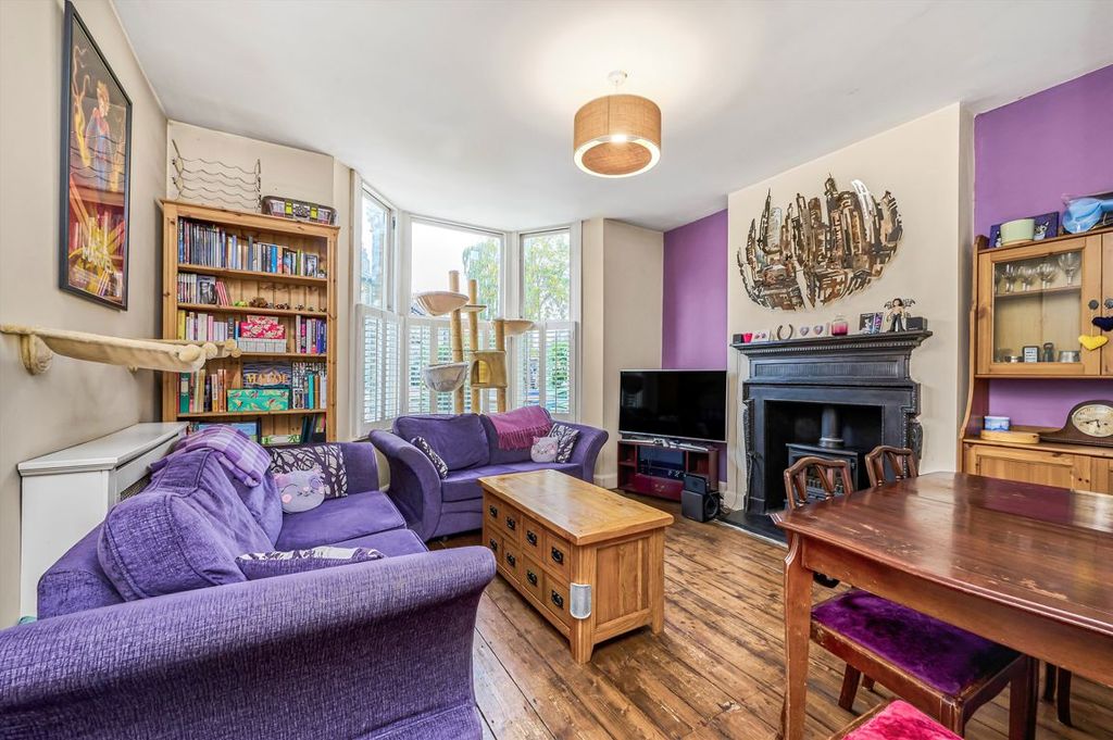 Property photo 3 of 7