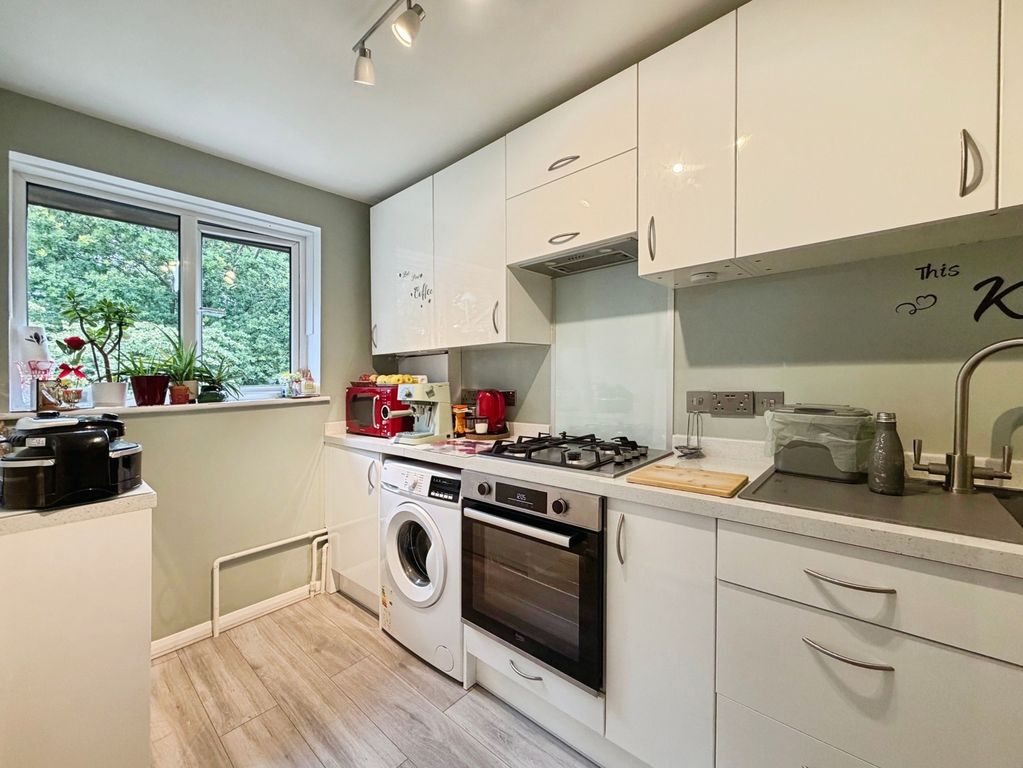 Property photo 2 of 12 Pbox-Img.Jpg