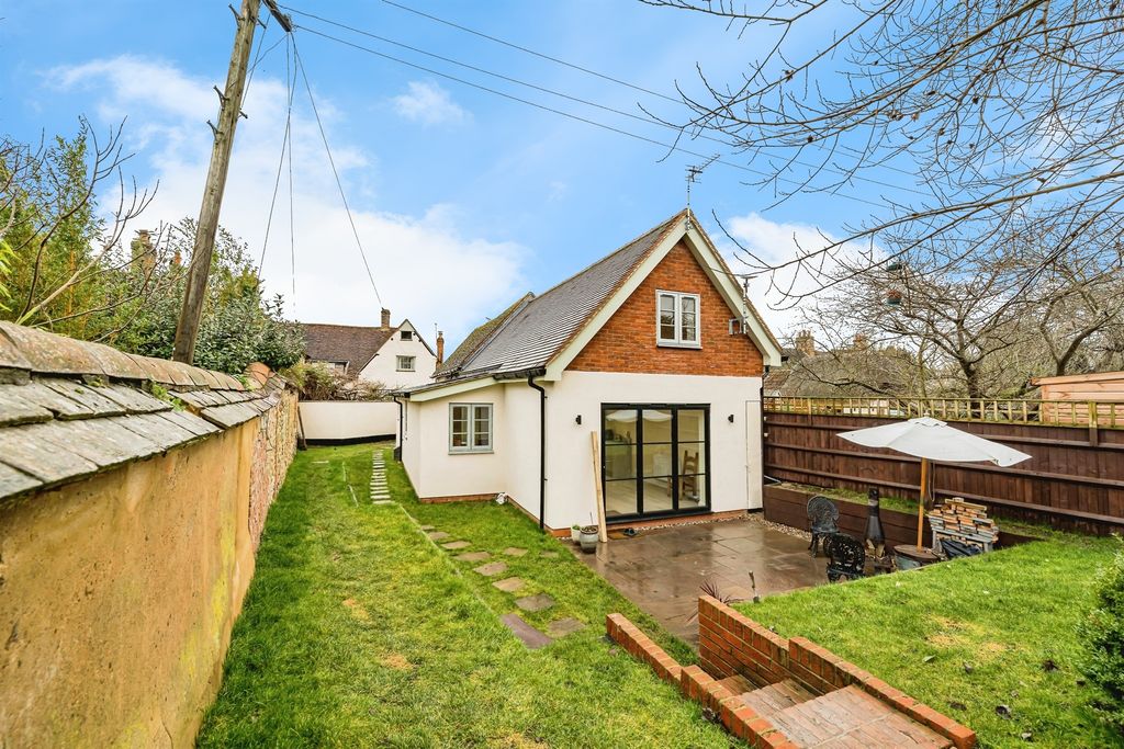 Property photo 3 of 21