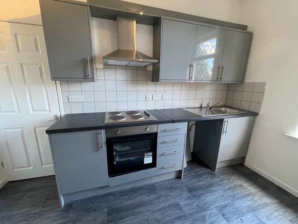 Property photo 1 of 3