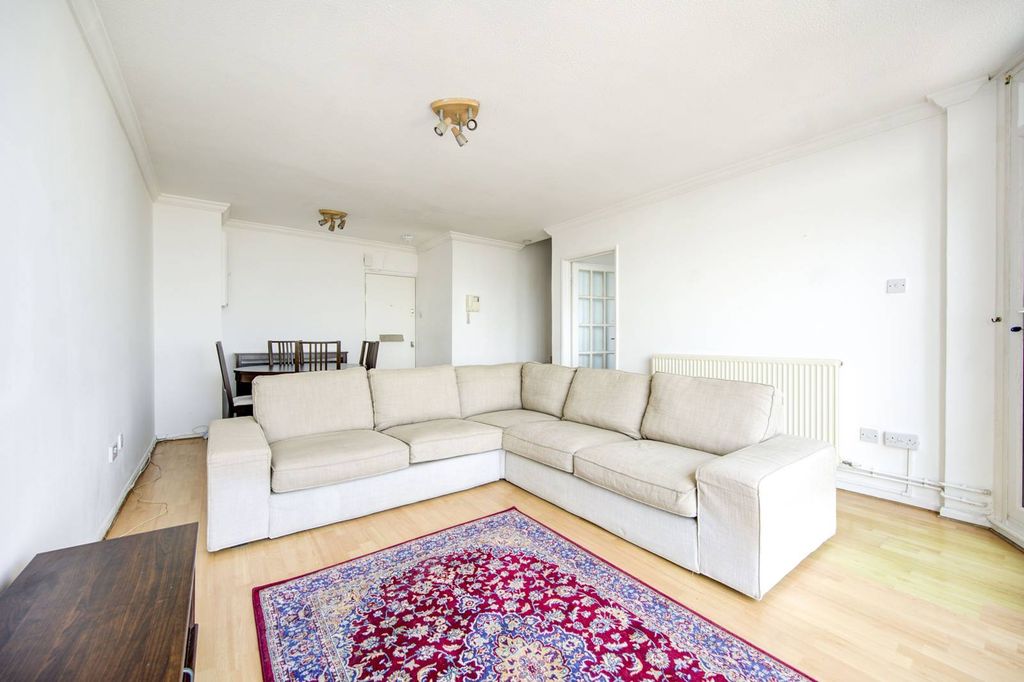 Property photo 3 of 11