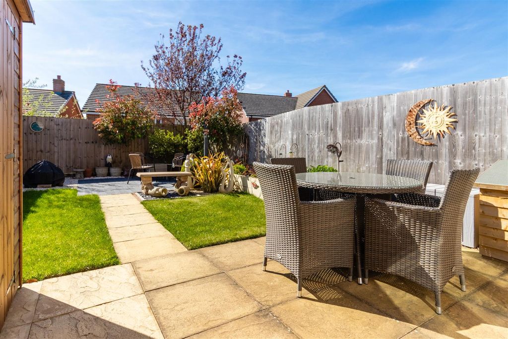 Property photo 2 of 29