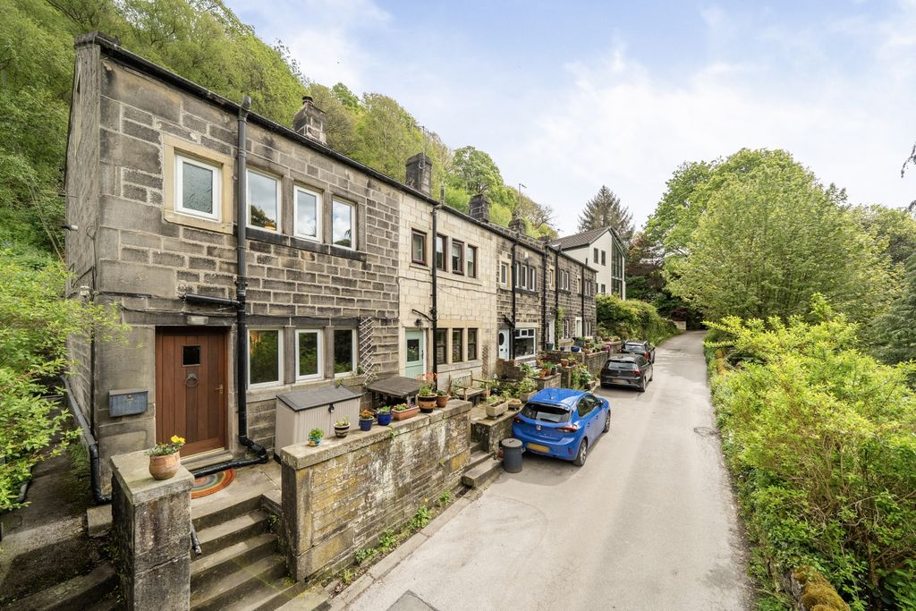 Property photo 1 of 15 5 Hebden Grove - External