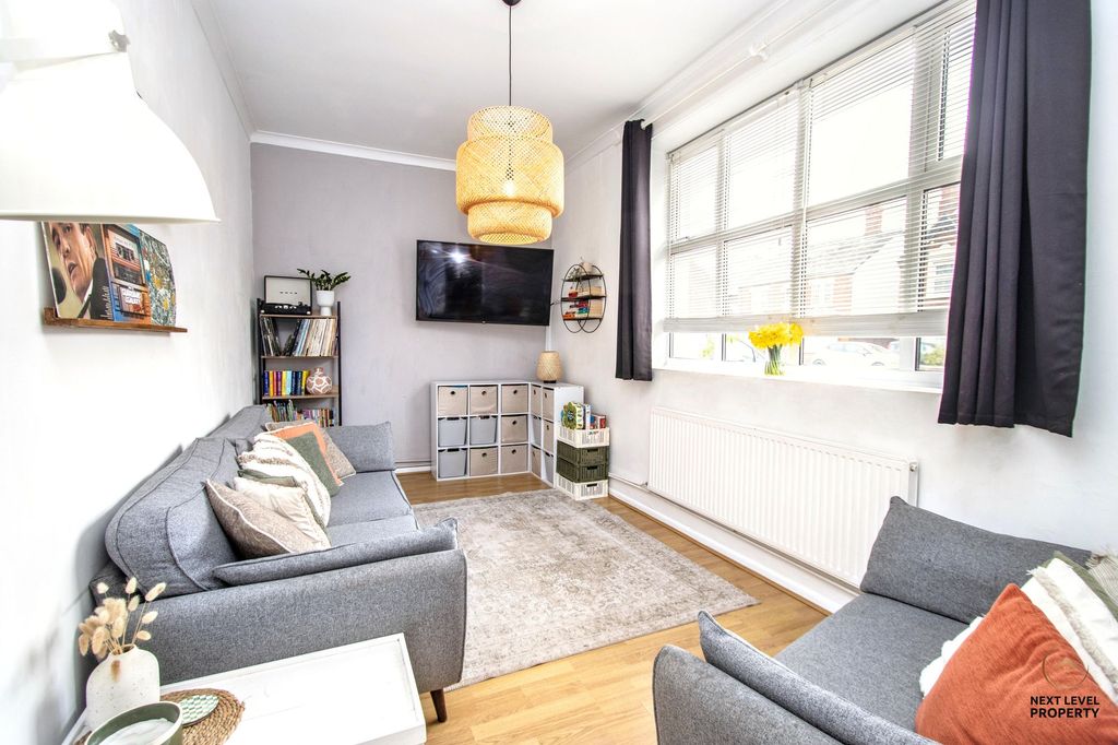 Property photo 3 of 11