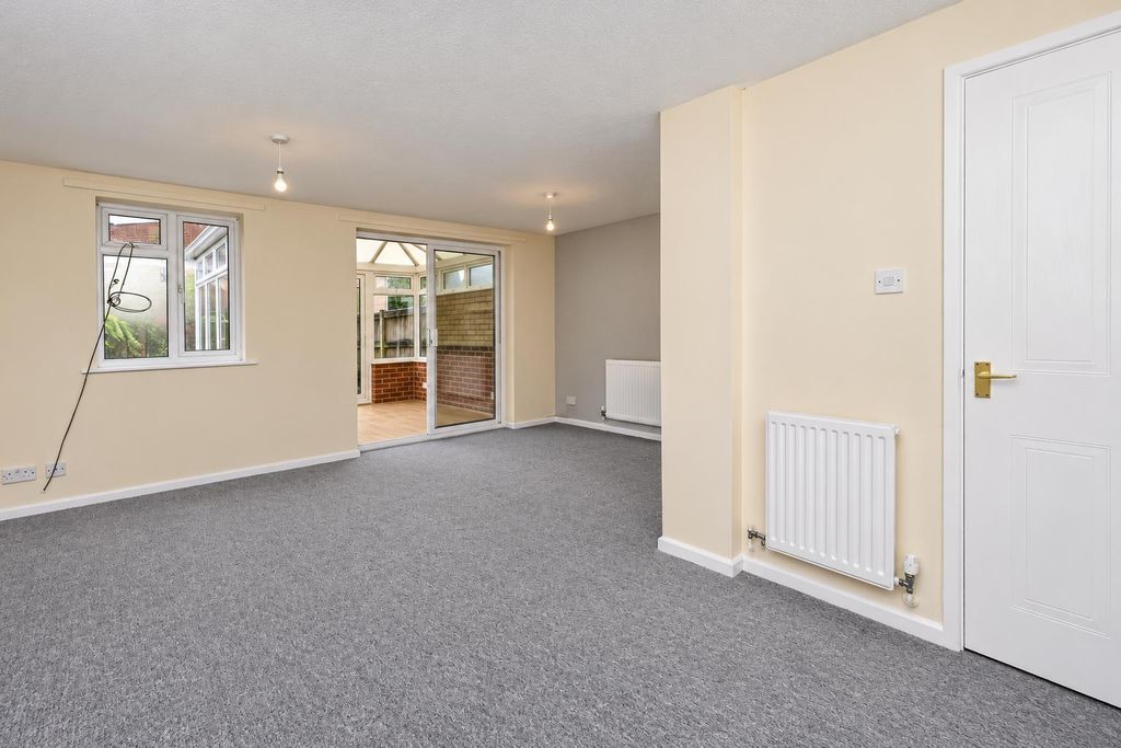 Property photo 3 of 20 71F00B45-4571-480B-A668-16d8Baaf1142.Png