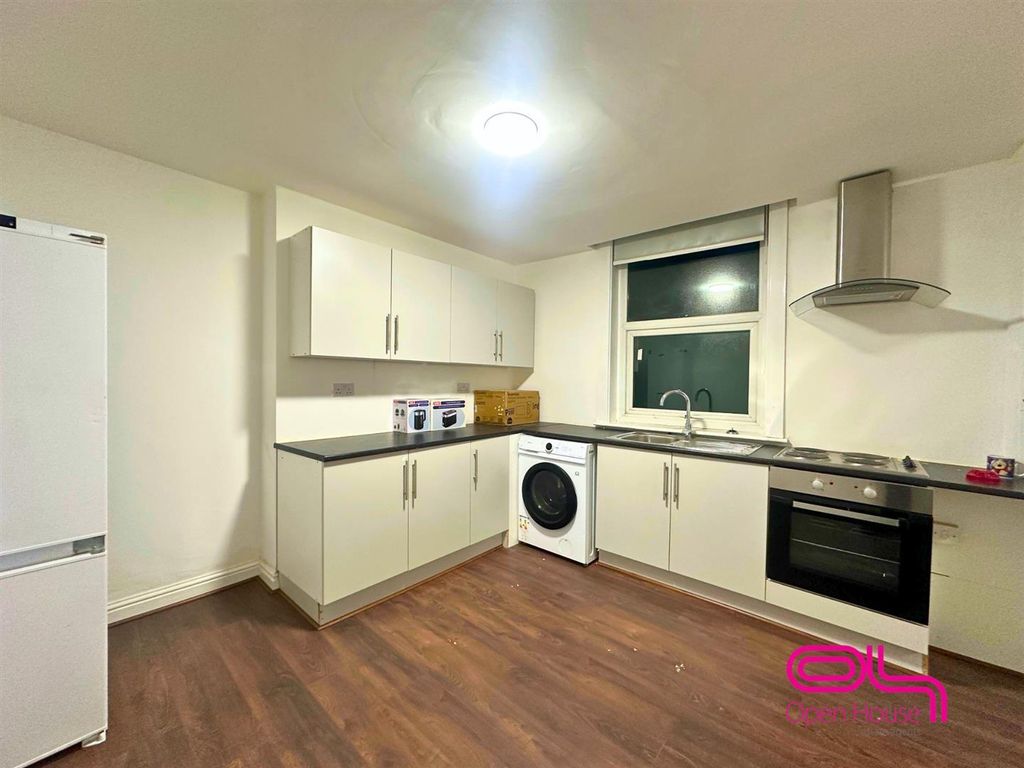 Property photo 2 of 4 10258.Png
