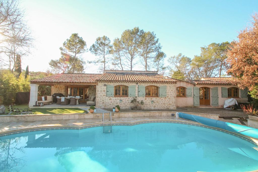 Property photo 1 of 26