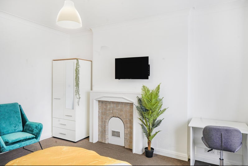 Property photo 3 of 16