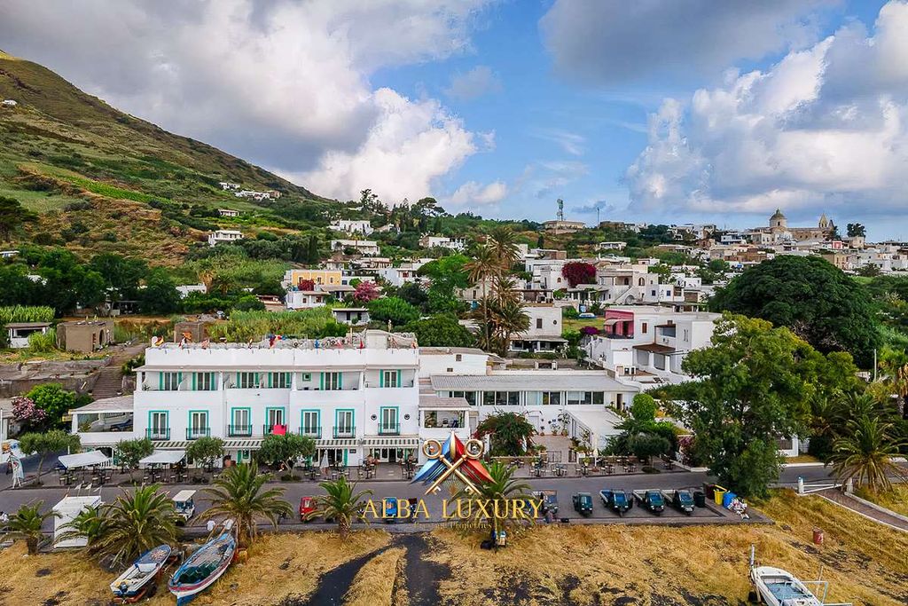 Property photo 2 of 30