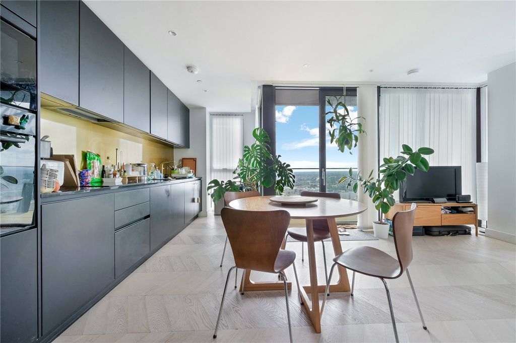 Property photo 1 of 12 The Waterman