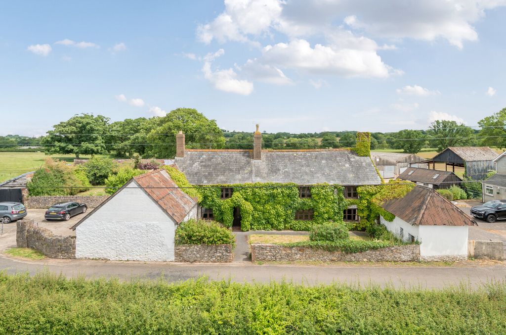 Property photo 1 of 35 1299128-2-683d5Ed...