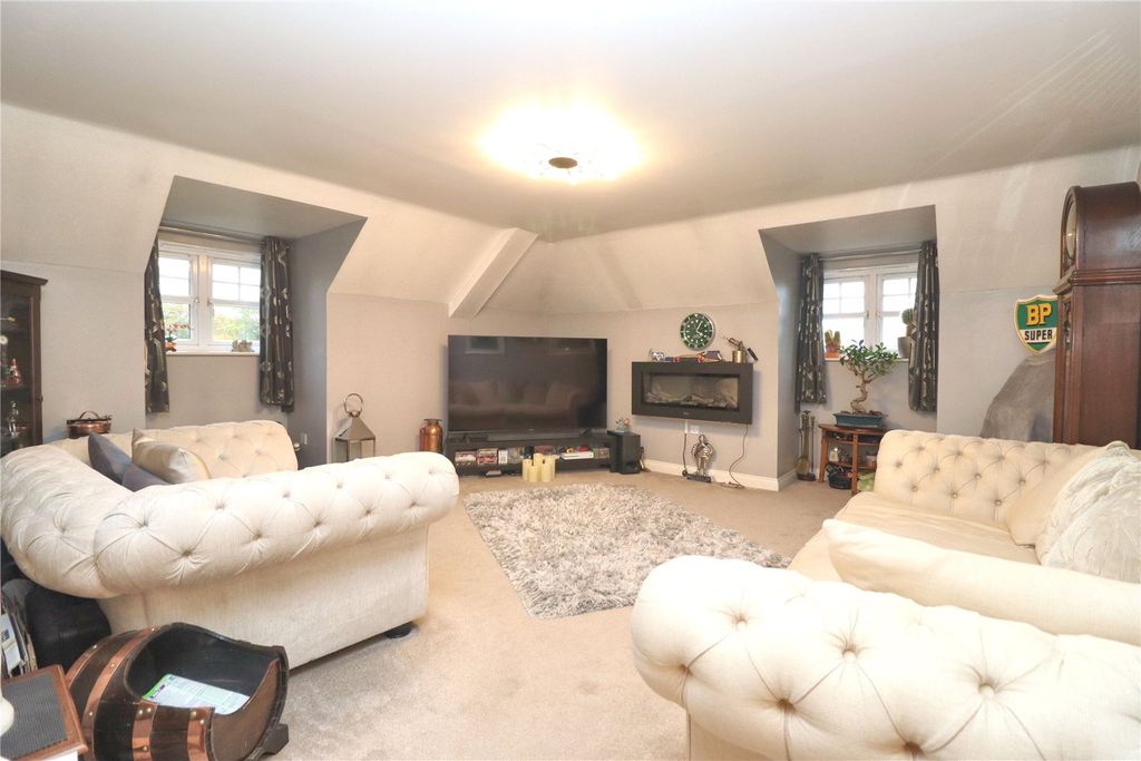 Property photo 3 of 8 Picture No. 07