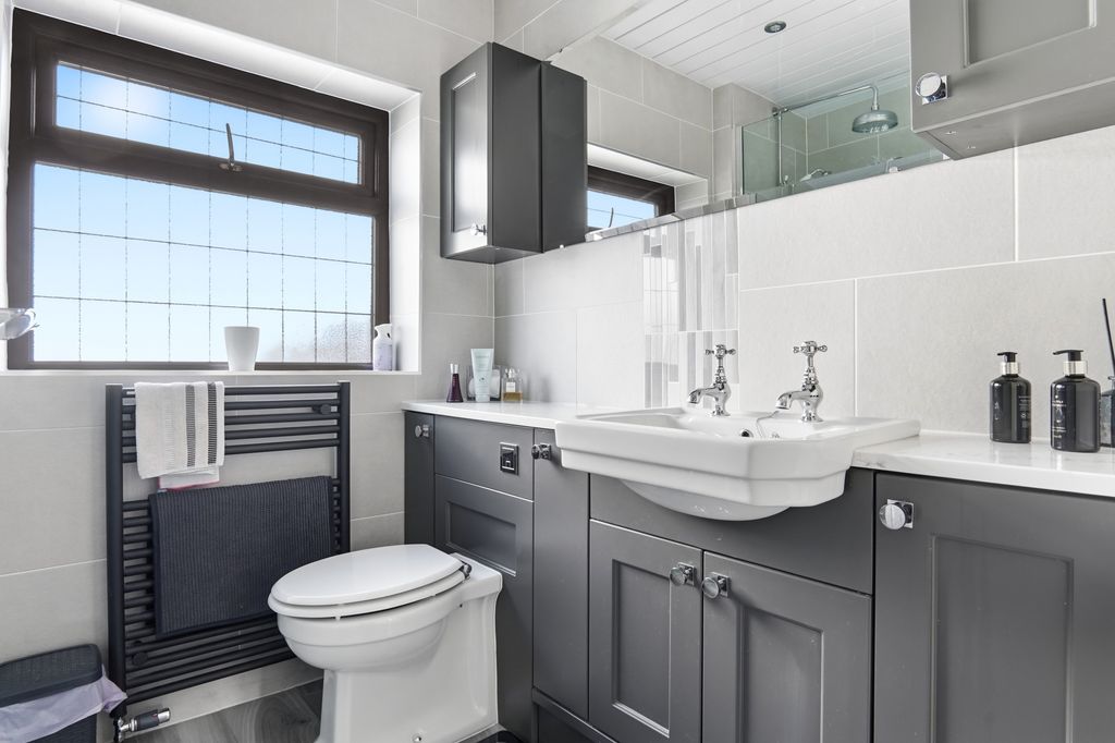 Additional image 18 of 3 bed detached house for saleWoodhall Park Drive, Pudsey LS28