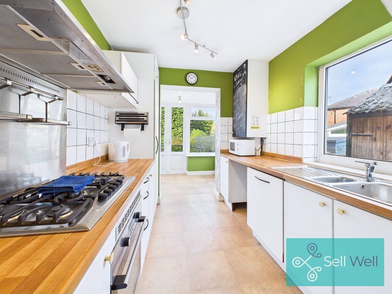 Property photo 3 of 23 Kitchen