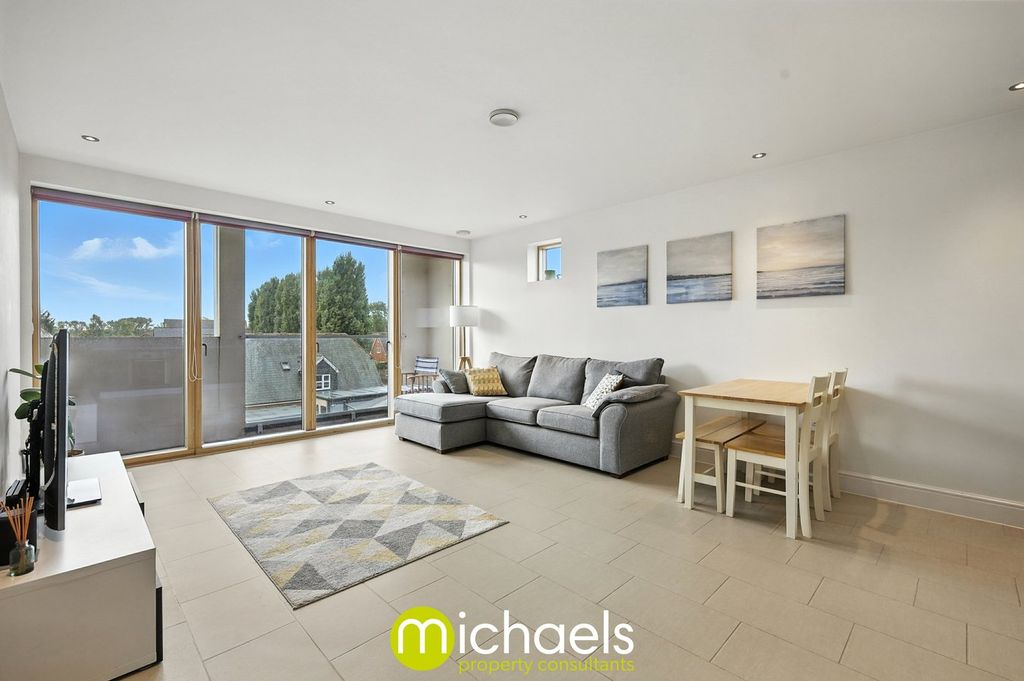 Property photo 2 of 11