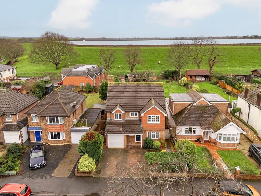 Property photo 1 of 25