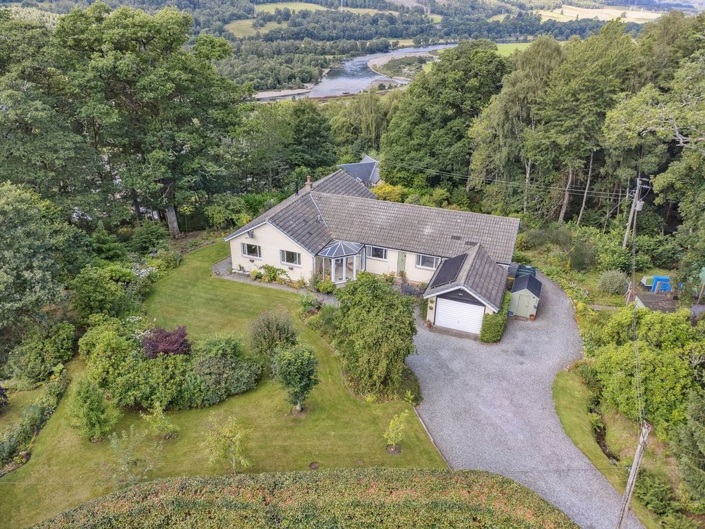 Property photo 1 of 39