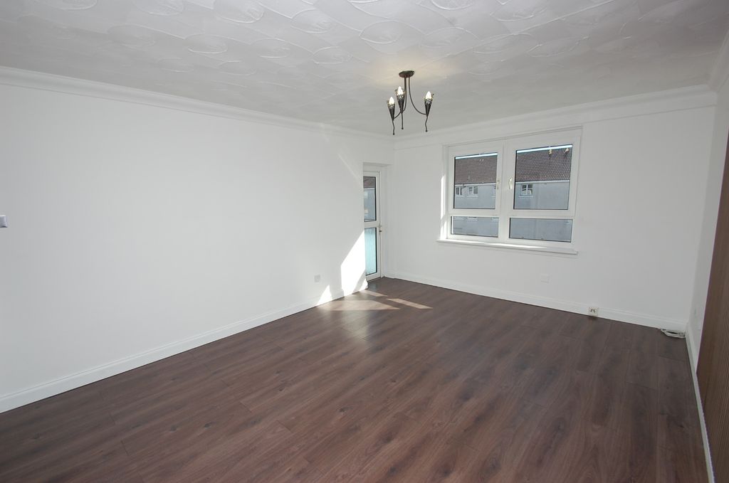 Property photo 3 of 17 4999252