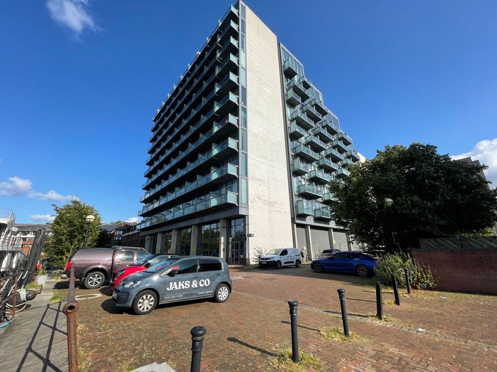 Property photo 1 of 11