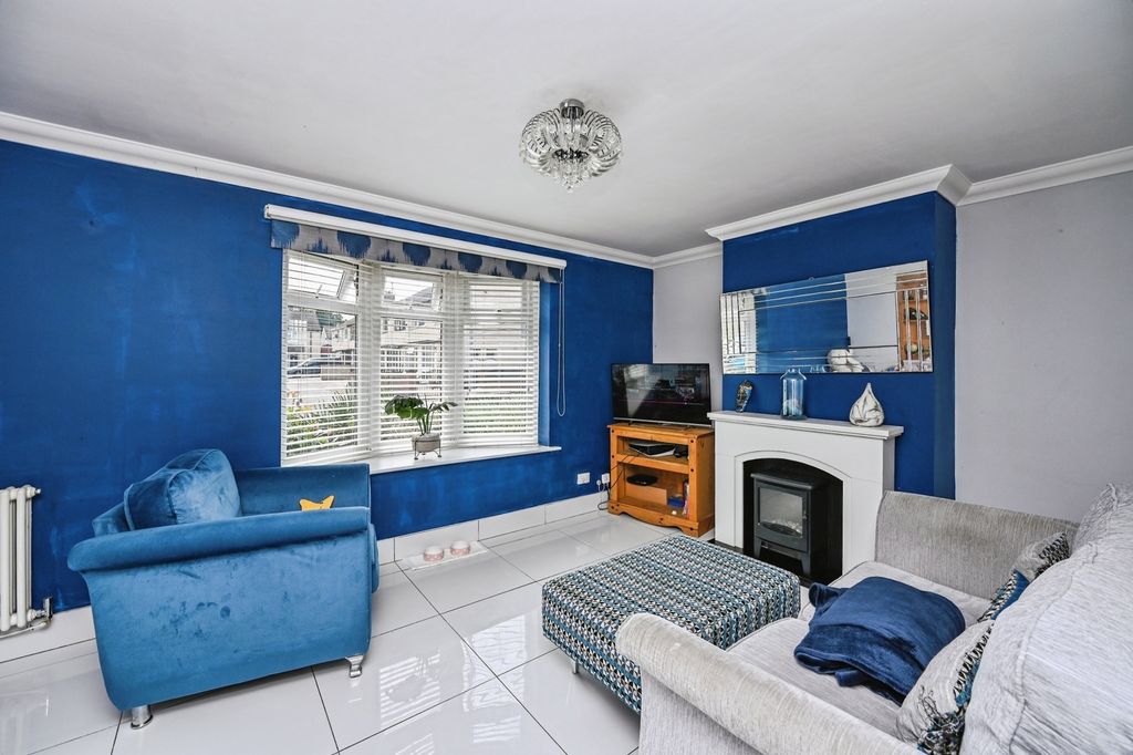 Property photo 2 of 17 Pbox-Img.Jpg
