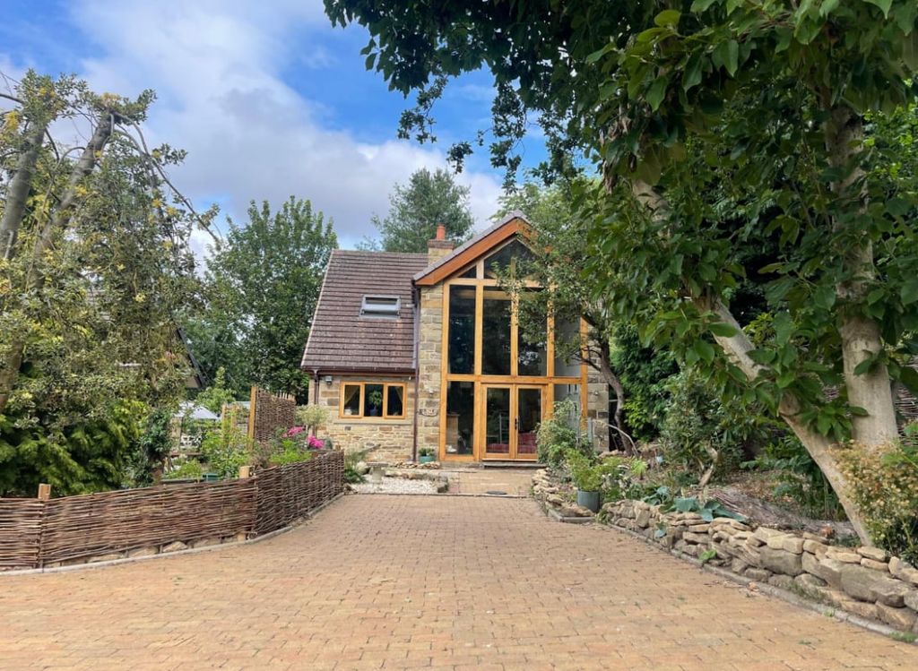 Property photo 2 of 21