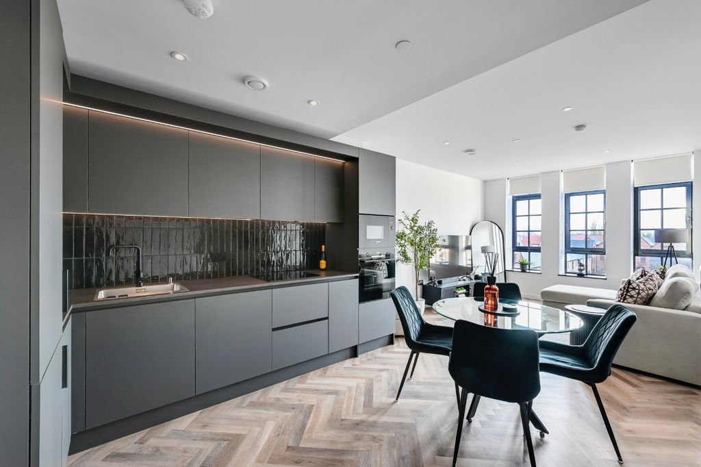 Property photo 2 of 16 Picture 2