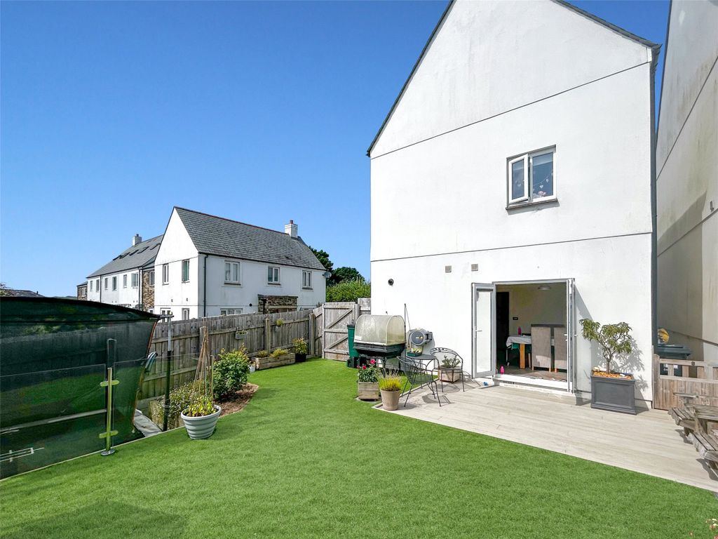 Property photo 2 of 15 Picture No. 14