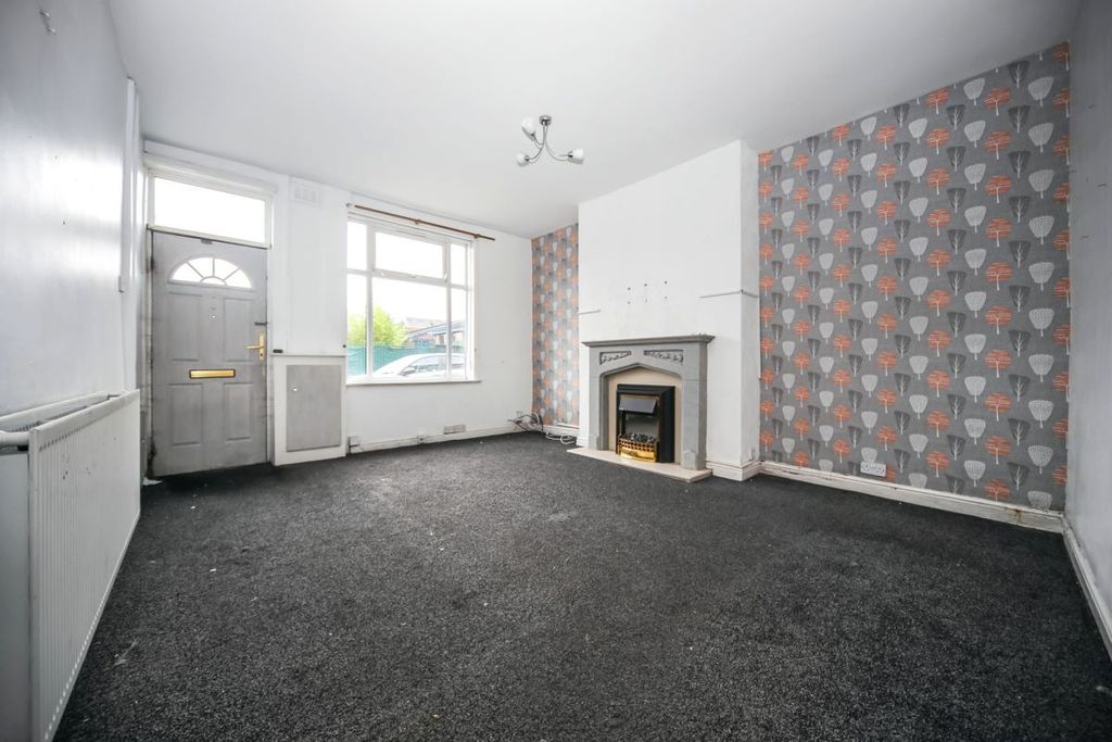 Property photo 2 of 14