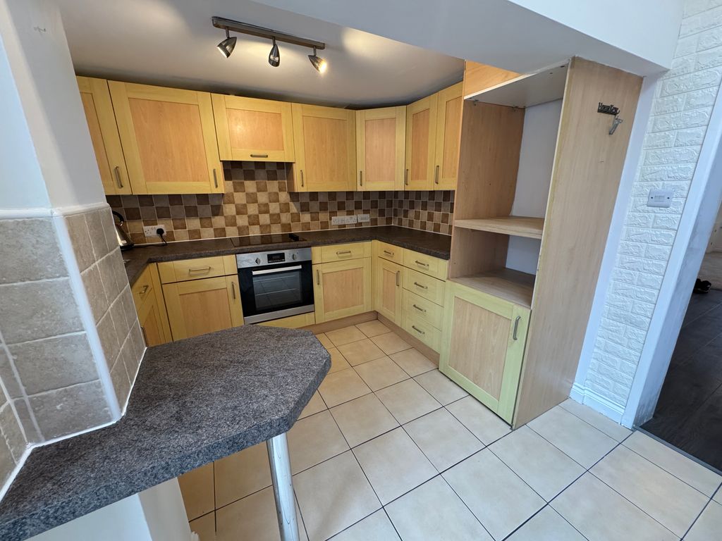 Property photo 2 of 16 Image