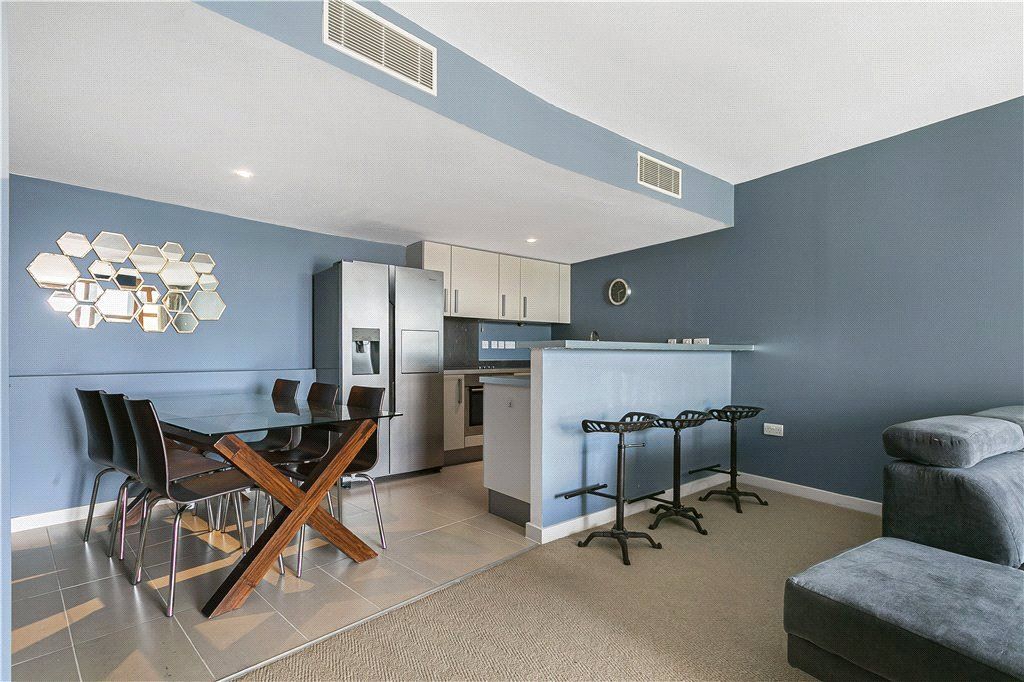 Property photo 1 of 18 Kitchen/Reception