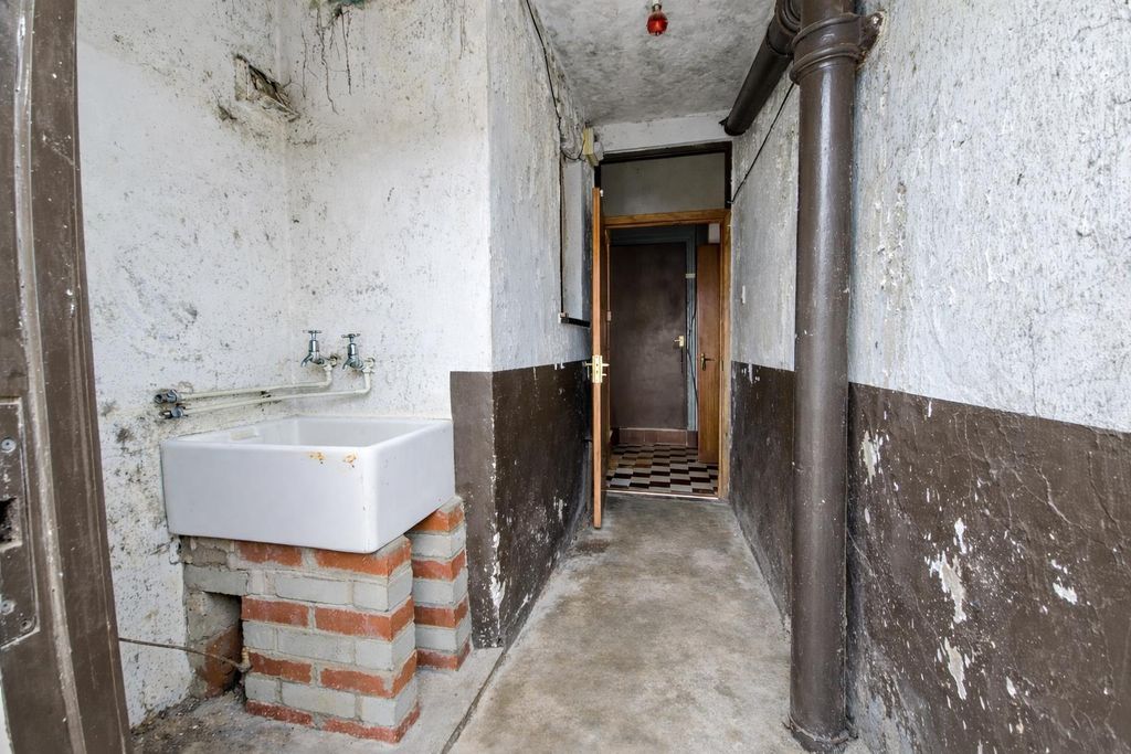 Property photo 1 of 17 1.Png