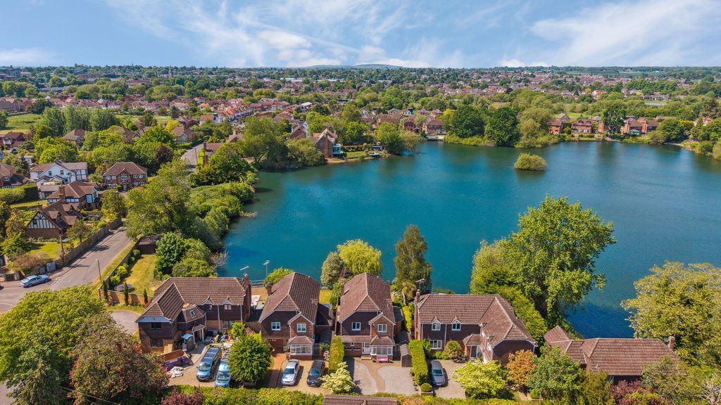 Property photo 2 of 30