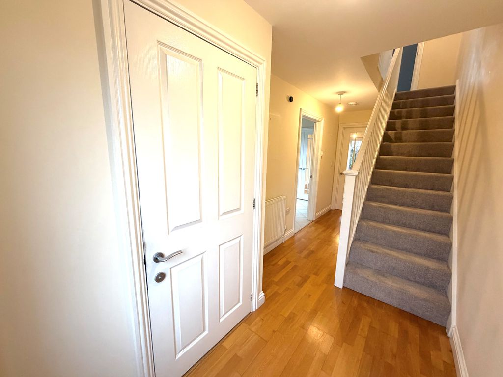 Property photo 3 of 11 Image