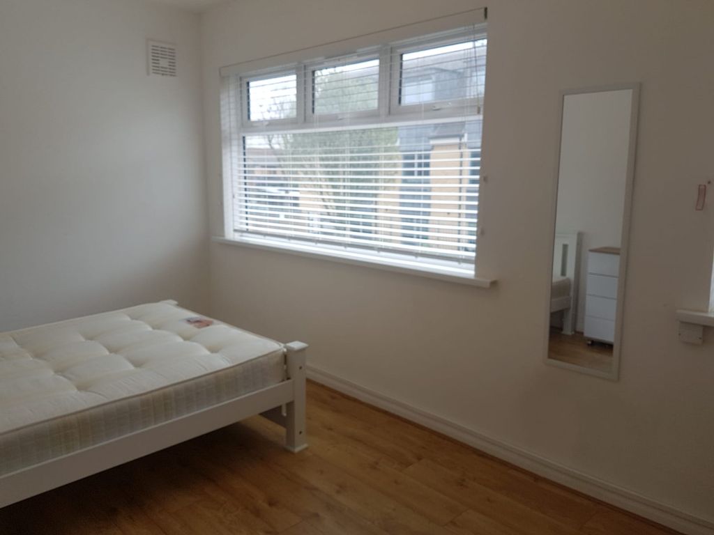 Property photo 3 of 3