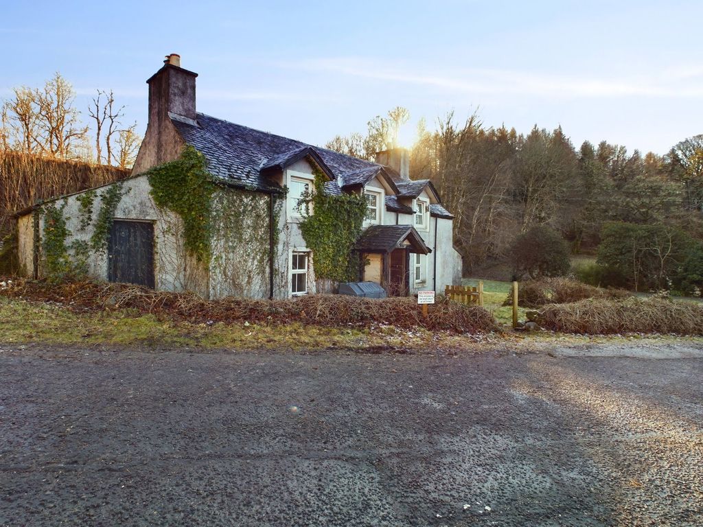 Property photo 2 of 11