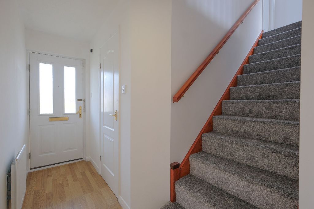 Property photo 2 of 34 Hall