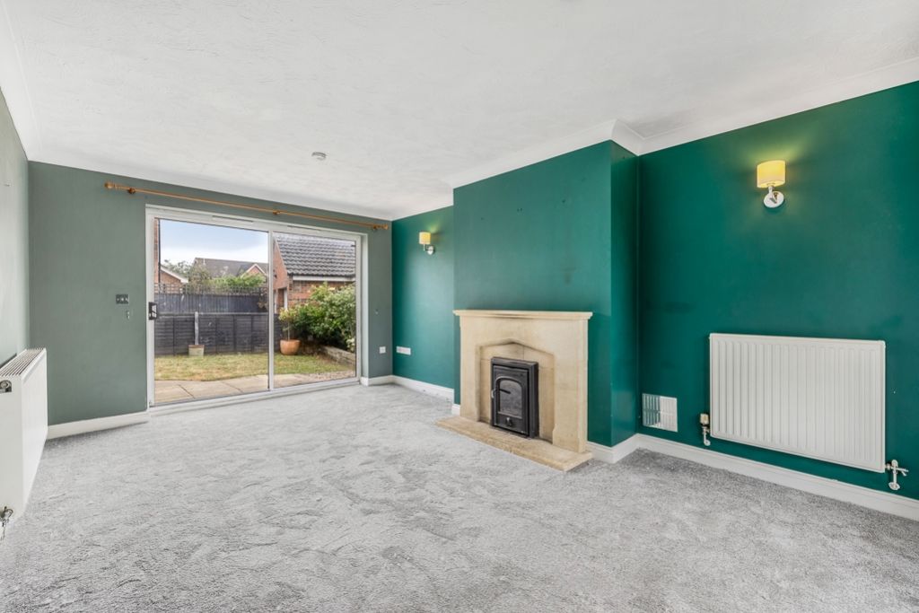 Property photo 2 of 24 30 Monarchs Road (Sutterton)-13