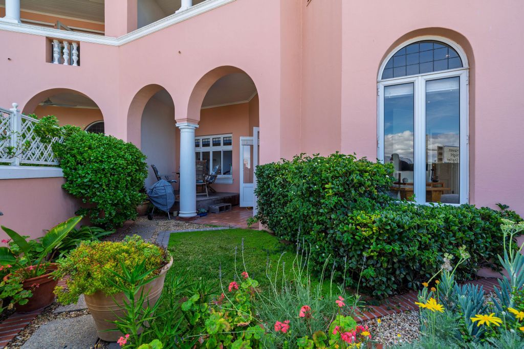 Property photo 2 of 35 Fh1735114