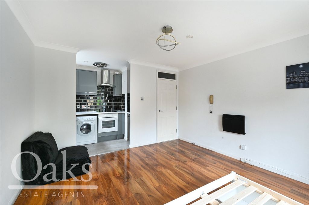 Property photo 2 of 9 Picture No. 06