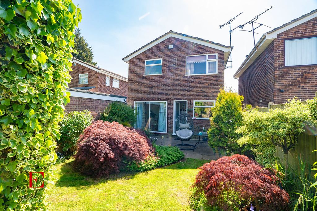 Property photo 2 of 26
