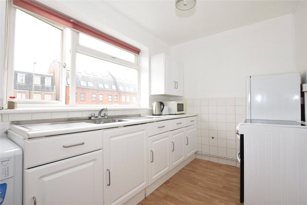 Property photo 1 of 7 Kitchen