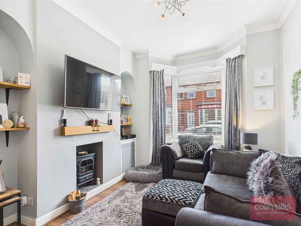 Property photo 3 of 14 Cam05075G0-Pr0163-Still002.Jpg