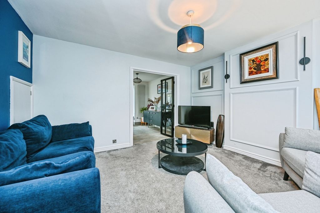 Property photo 3 of 37 Pbox-Img.Jpg