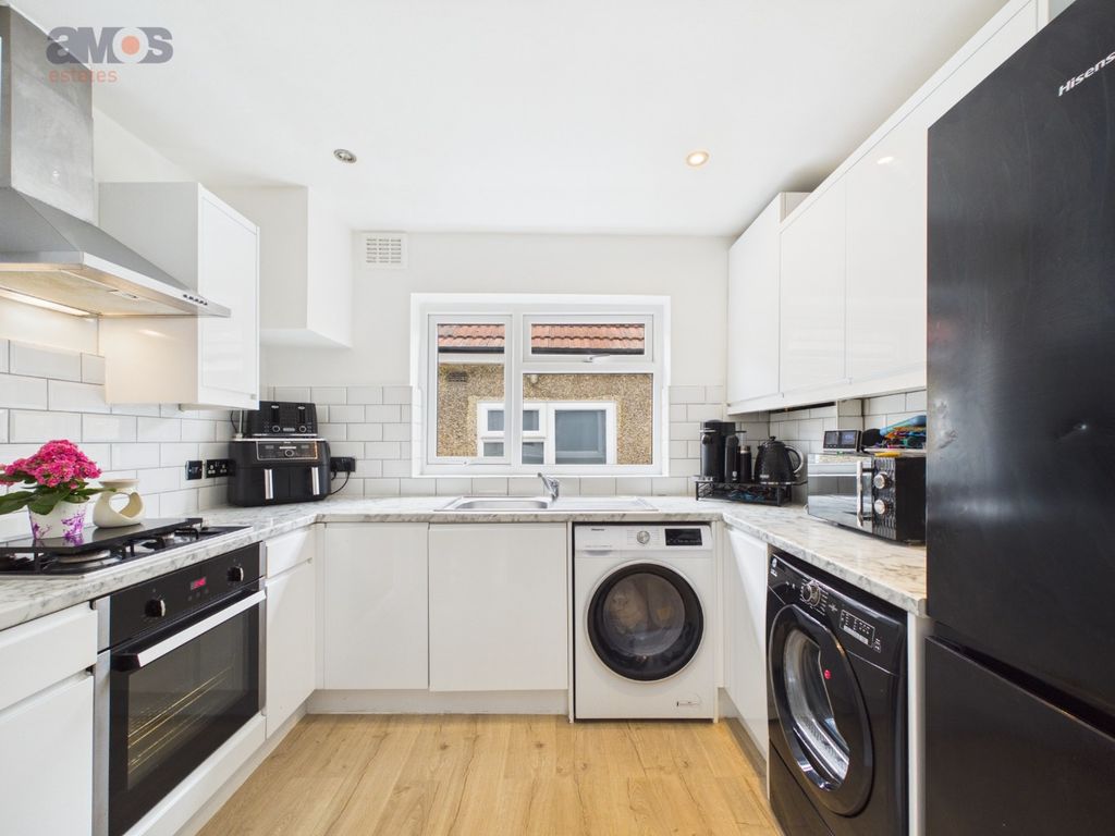 Property photo 2 of 14 4836924