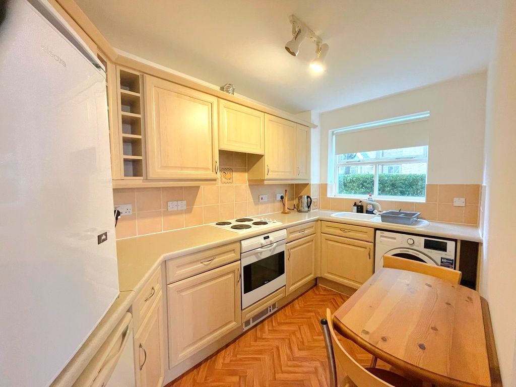 Property photo 3 of 11