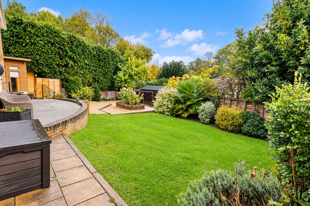 Property photo 3 of 16 Photo 13