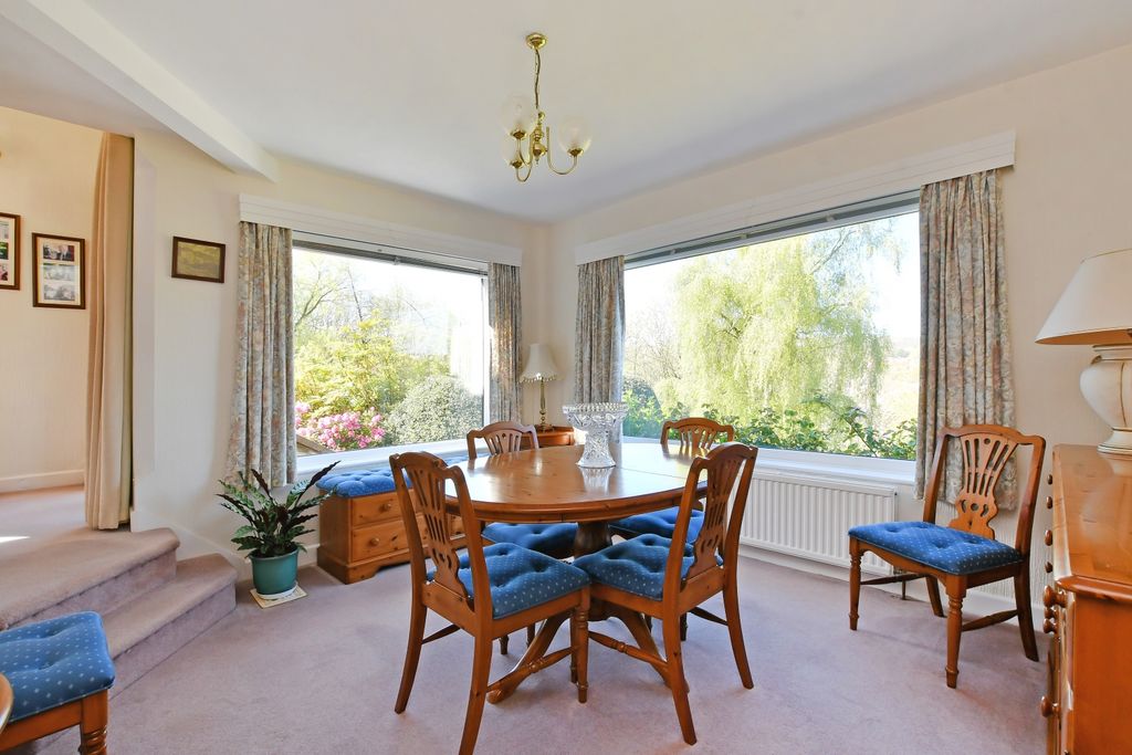 Property photo 3 of 39 Dining Room